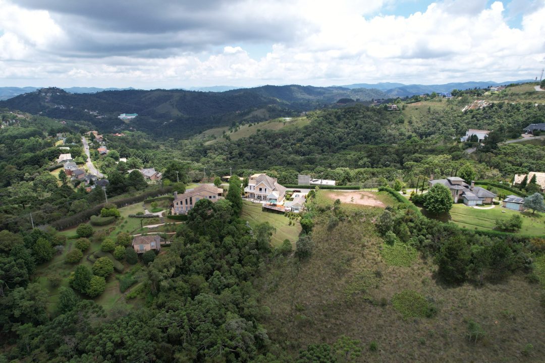 CASA EM CAMPOS DO JORDÃO